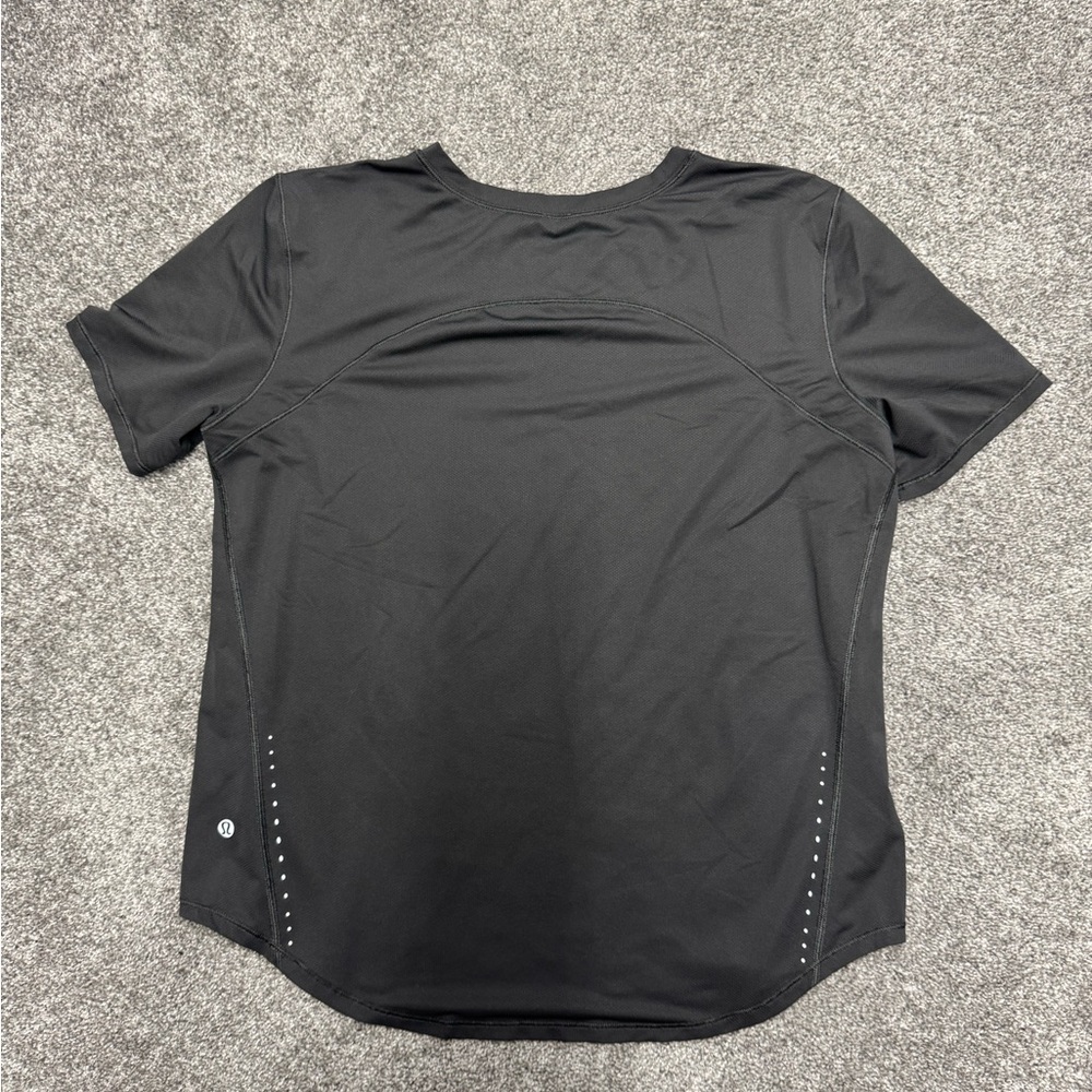Lululemon Training Short Sleeve Shirt in Graphite Gray - Size 10